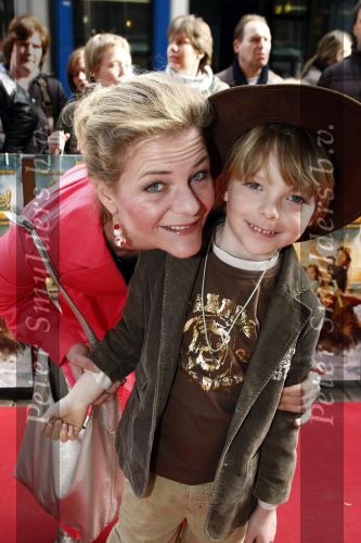 Amsterdam 5 april 2009
Premiere mijn vader is detective in Tuschinski. Justine Marcella met zoon
Peter Smulders bv