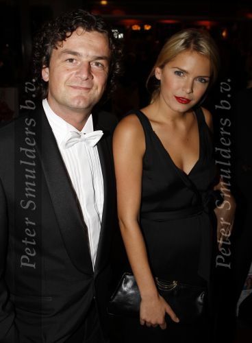 Amsterdam 7 oktober 2007
Premiere alles is liefde in Tuschinski. Hanna Verboom en Kasper v Kooten