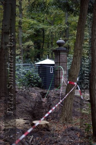 Lage Vuursche 28 oktober 2007
Verbouwing en nieuwe hekken rondom kasteel Drakensteynn waar koningin Beatrix weer gaat wonen.
Drakestein  Drakenstein  Drakesteyn