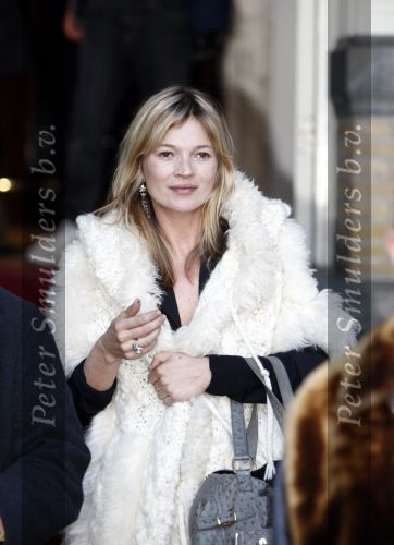 Amsterdam 24 maart 2008
Kate Moss met haar nieuwe vriend Jamie Hince bij het Amstel Hotel.
Peter Smulders bv