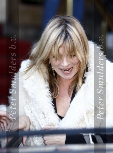 Amsterdam 24 maart 2008
Kate Moss met haar nieuwe vriend Jamie Hince bij het Amstel Hotel.
Peter Smulders bv