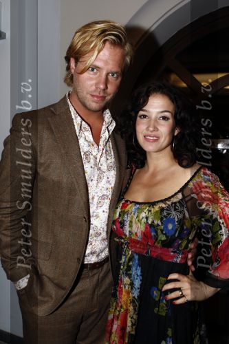 Haarlem 13 maart 2009
Premiere show Ellen ten Damme in de schouwburg van Haarlem. Katja Schuurman met haar man Thijs Romer
Peter Smulders bv