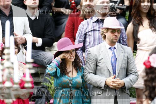 Amsterdam 18 juli 2008
Thijs Romer en Katja Schuurman bij trouwen van Birgit Schuurman en haar man Arne.