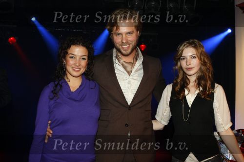Kaatsheuvel 25 november 2007
Katja Schuurman Thijs Romer en Tara Elders bij kerstborrel Princess ivm presentatie nieuwe film.