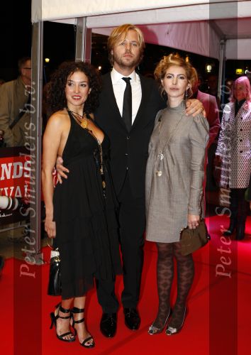 Utrecht 27 september 2008
Premiere Wapen van Geldrop in schouwburg van Utrecht. Thijs Romer is de regisseur. Thijs Met Katja Schuurman en Tra Elders
Peter Smulders bv