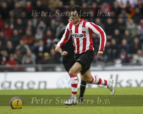 Eindhoven, 30 December 2007
Laatste Kompetitiewedstrijd van het jaar PSV-NAC  Eindstand 2-0 Seizoen 2007/2008
Kenneth Perez op weg naar zijn laatste doelpunt voor PSV