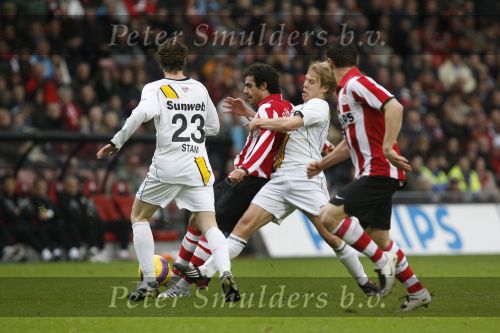 Eindhoven, 30 December 2007
Laatste Kompetitiewedstrijd van het jaar PSV-NAC  Eindstand 2-0 Seizoen 2007/2008
Kenneth Perez in zijn laatste wedstrijd voor PSV