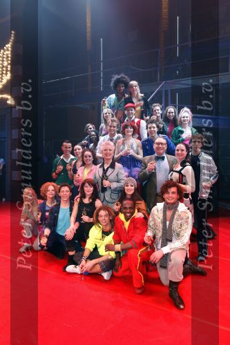 Tilburg, 20 Januari 2008
Premiere Fame in stadsschouwburg van Tilburg
Kim Lian v d Meij in verwachting met de cast 
Verder Jim Bakkum, William Spaaij, doris Baaten, Daphne Flint e.a Juvani Richardson, Talita Angwarmasse.