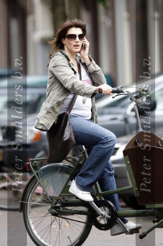 Amsterdam 7 september 2007
Kim v Kooten zwanger op haar bakfiets.