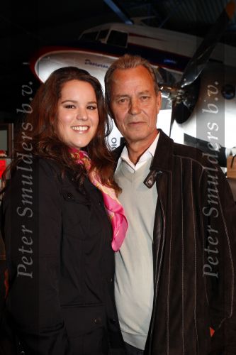 Schiphol Oost 2 november 2007
Gordon bij presentatie radio 538 met Jan Willem Bruggenwirth  en Kimberly Berkt en ......Kimberly met haar vader Tony Berk