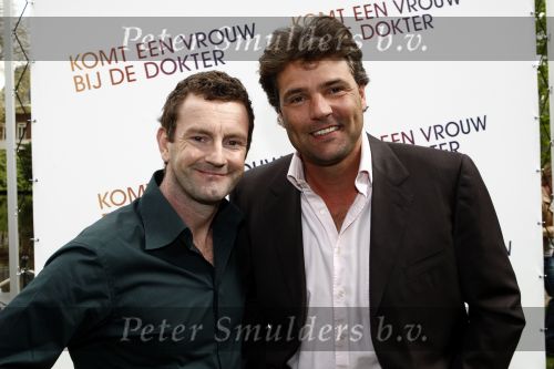 Amsterdam 23 april 2009
Persconferentie ivm de film er komt een vrouw bij de dokter naar het boek van Kluun bij het Hilton. Reinout Oerlemans gaat het regisseren en Anna Drijver Carice v Houten en Barry Atsma gaan de hoofdrollen spelen. Rene Mioch
Peter Smulders bv