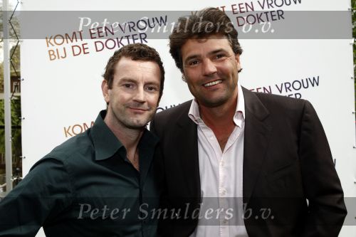 Amsterdam 23 april 2009
Persconferentie ivm de film er komt een vrouw bij de dokter naar het boek van Kluun bij het Hilton. Reinout Oerlemans gaat het regisseren en Anna Drijver Carice v Houten en Barry Atsma gaan de hoofdrollen spelen. Rene Mioch
Peter Smulders bv