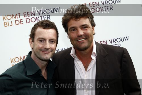 Amsterdam 23 april 2009
Persconferentie ivm de film er komt een vrouw bij de dokter naar het boek van Kluun bij het Hilton. Reinout Oerlemans gaat het regisseren en Anna Drijver Carice v Houten en Barry Atsma gaan de hoofdrollen spelen. Rene Mioch
Peter Smulders bv