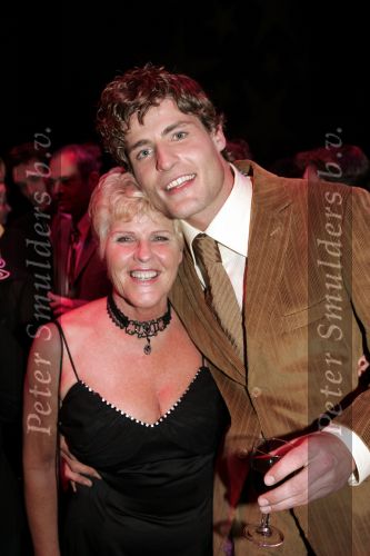 Den Bosch 19 december 2004
Premiere de Jantjes in de Parade
Koertjan de Bruijn met moeder
Peter Smulders bv