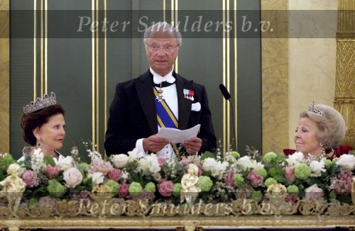 Den Haag 21 april 2009
Staatsbezoek van Koning Carl Gustav en koningin Silvia aan Nederland. Prinses Maxima Koningin Beatrix Prins Willem Alexander Pieter v Vollenhoven en prinses Margriet.
Peter Smulders bv