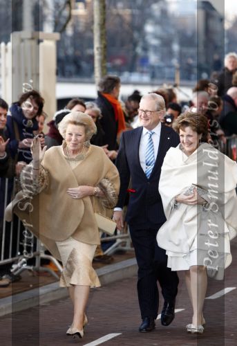 Amsterdam 1 februari 2008
Koningin Beatrix en Prinses Margriet vieren hun 65e en 70e verjaardag in Carre. Pieter v Vollenhoven Prins Willem Alexander Prinses Maxima Prins Constantijn Laurentien Friso Mabel Wisse Smit Prin ses Christina Prinses Irene Prins Hugo carlos Carlos Margarita met vriend , Carolina Jaime, Prins Maurits Marilene Bernhard met zwangere Annette Floris Aimee Prins Pieter Christiaan en Anita.