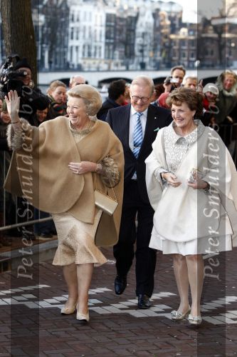 Amsterdam 1 februari 2008
Koningin Beatrix en Prinses Margriet vieren hun 65e en 70e verjaardag in Carre. Pieter v Vollenhoven Prins Willem Alexander Prinses Maxima Prins Constantijn Laurentien Friso Mabel Wisse Smit Prin ses Christina Prinses Irene Prins Hugo carlos Carlos Margarita met vriend , Carolina Jaime, Prins Maurits Marilene Bernhard met zwangere Annette Floris Aimee Prins Pieter Christiaan en Anita.