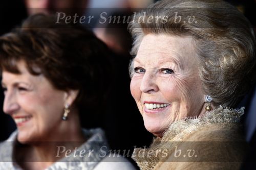 Amsterdam 1 februari 2008
Koningin Beatrix en Prinses Margriet vieren hun 65e en 70e verjaardag in Carre. Pieter v Vollenhoven Prins Willem Alexander Prinses Maxima Prins Constantijn Laurentien Friso Mabel Wisse Smit Prin ses Christina Prinses Irene Prins Hugo carlos Carlos Margarita met vriend , Carolina Jaime, Prins Maurits Marilene Bernhard met zwangere Annette Floris Aimee Prins Pieter Christiaan en Anita.