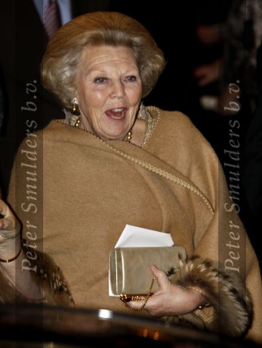 Amsterdam 1 februari 2008
Koningin Beatrix (70jaar) en Prinses Margriet (65 jaar) vieren hun verjaardag in Carre.