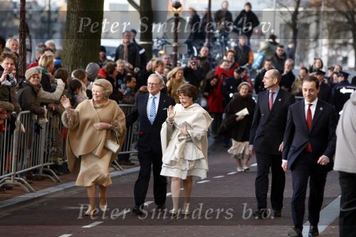 Amsterdam 1 februari 2008
Koningin Beatrix en Prinses Margriet vieren hun 65e en 70e verjaardag in Carre. Pieter v Vollenhoven Prins Willem Alexander Prinses Maxima Prins Constantijn Laurentien Friso Mabel Wisse Smit Prin ses Christina Prinses Irene Prins Hugo carlos Carlos Margarita met vriend , Carolina Jaime, Prins Maurits Marilene Bernhard met zwangere Annette Floris Aimee Prins Pieter Christiaan en Anita.