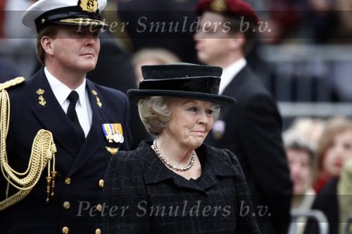 Amsterdam 4 mei 2009
Dodenherdenking op de dam met oa aanwezig Koningin Beatrix Prins Willem Alexander en prinses maxima.
Peter Smulders bv