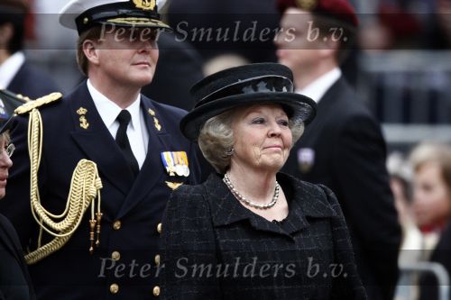Amsterdam 4 mei 2009
Dodenherdenking op de dam met oa aanwezig Koningin Beatrix Prins Willem Alexander en prinses maxima.
Peter Smulders bv
