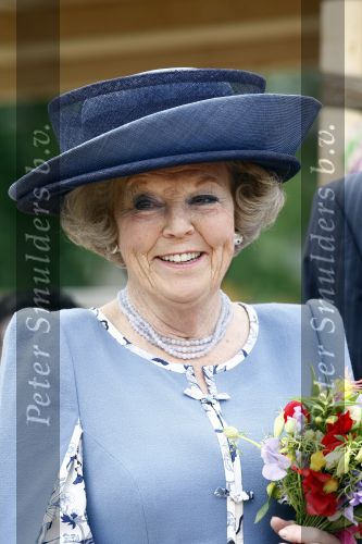 Amsterdam 9 mei 2009
Koningin Beatrix bezoekt de wijk de bijlmer ivm kunst die daar geplaatst is.
Peter Smulders bv