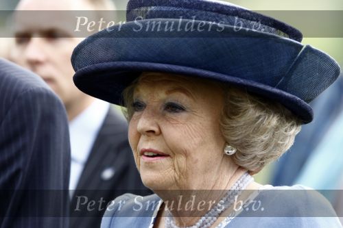Amsterdam 9 mei 2009
Koningin Beatrix bezoekt de wijk de bijlmer ivm kunst die daar geplaatst is.
Peter Smulders bv