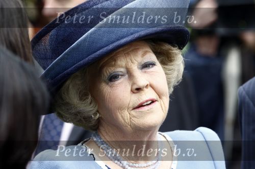 Amsterdam 9 mei 2009
Koningin Beatrix bezoekt de wijk de bijlmer ivm kunst die daar geplaatst is.
Peter Smulders bv