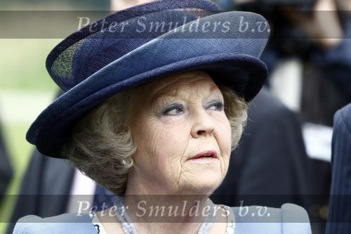 Amsterdam 9 mei 2009
Koningin Beatrix bezoekt de wijk de bijlmer ivm kunst die daar geplaatst is.
Peter Smulders bv