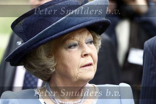 Amsterdam 9 mei 2009
Koningin Beatrix bezoekt de wijk de bijlmer ivm kunst die daar geplaatst is.
Peter Smulders bv