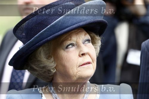 Amsterdam 9 mei 2009
Koningin Beatrix bezoekt de wijk de bijlmer ivm kunst die daar geplaatst is.
Peter Smulders bv
