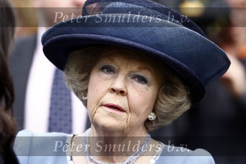 Amsterdam 9 mei 2009
Koningin Beatrix bezoekt de wijk de bijlmer ivm kunst die daar geplaatst is.
Peter Smulders bv