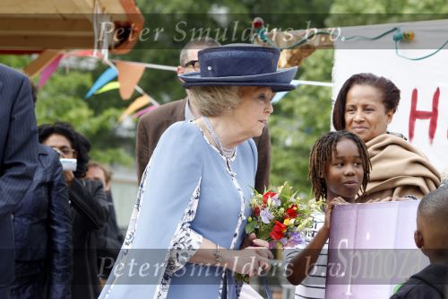 Amsterdam 9 mei 2009
Koningin Beatrix bezoekt de wijk de bijlmer ivm kunst die daar geplaatst is.
Peter Smulders bv