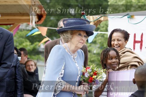 Amsterdam 9 mei 2009
Koningin Beatrix bezoekt de wijk de bijlmer ivm kunst die daar geplaatst is.
Peter Smulders bv
