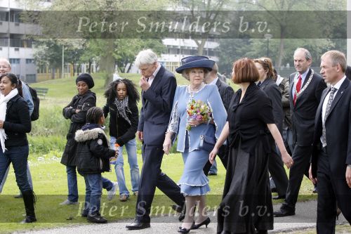 Amsterdam 9 mei 2009
Koningin Beatrix bezoekt de wijk de bijlmer ivm kunst die daar geplaatst is.
Peter Smulders bv