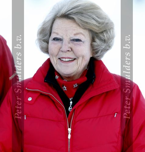 Lech 10 februari 2008
Fotosessie Koninklijke familie. Aanwezig waren Koningin Beatrix Maxima Prins Willem Alexander Amalai Alexia Ariane Prins Constantijn Prinses Laurentien Eloise Claus Cazimir en Elenore.