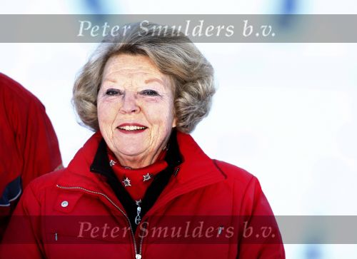 Lech 10 februari 2008
Fotosessie Koninklijke familie. Aanwezig waren Koningin Beatrix Maxima Prins Willem Alexander Amalai Alexia Ariane Prins Constantijn Prinses Laurentien Eloise Claus Cazimir en Elenore.