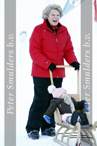 Lech 10 februari 2008
Fotosessie Koninklijke familie. Aanwezig waren Koningin Beatrix Maxima Prins Willem Alexander Amalai Alexia Ariane Prins Constantijn Prinses Laurentien Eloise Claus Cazimir en Elenore.