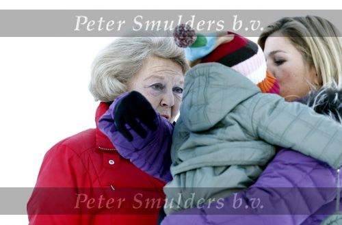 Lech 10 februari 2008
Fotosessie Koninklijke familie. Aanwezig waren Koningin Beatrix Maxima Prins Willem Alexander Amalai Alexia Ariane Prins Constantijn Prinses Laurentien Eloise Claus Cazimir en Elenore.
Peter Smulders bv