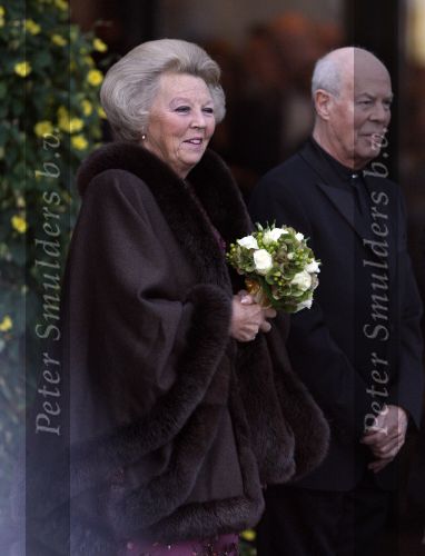Amsterdam 11 september 2007
Koningin Beatrix en prinses Maxima bij voorstelling voor 75e verjaardag van Hans v Maanen in het muziektheater.