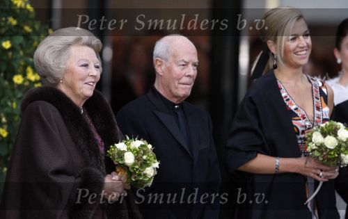 Amsterdam 11 september 2007
Koningin Beatrix en prinses Maxima bij voorstelling voor 75e verjaardag van Hans v Maanen in het muziektheater.