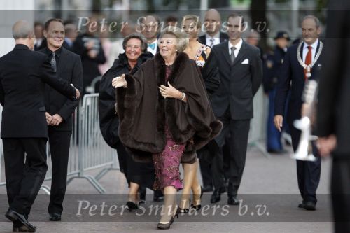 Amsterdam 11 september 2007
Koningin Beatrix en prinses Maxima bij voorstelling voor 75e verjaardag van Hans v Maanen in het muziektheater.