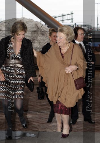 Amsterdam  12 december 2007
Uitreiking prins Claus prijzen in het muziekcentrum aan het ij. Orinses Maxima Laurentien Mabel Koningin Beatrix Prins Willem Alexander Friso en Constantijn zijn daarbij aanwezig.