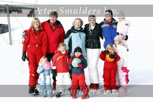Lech 16 februari 2009
Fotosessie met de koninklijke familie in Oberlech. Koningin Beatrix Prins Willem Alexander Prinses Maxima Amalia Alexia Ariane Prins Constantijn Prins es Laurentien Claus Cazimir Eloise en  Leonore.
Peter Smulders bv