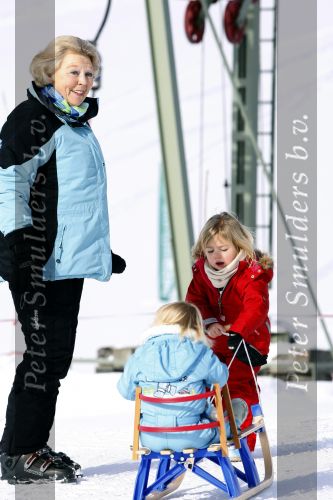 Lech 16 februari 2009
Fotosessie met de koninklijke familie in Oberlech. Koningin Beatrix Prins Willem Alexander Prinses Maxima Amalia Alexia Ariane Prins Constantijn Prins es Laurentien Claus Cazimir Eloise en  Leonore.
Peter Smulders bv