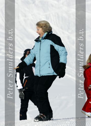 Lech 16 februari 2009
Fotosessie met de koninklijke familie in Oberlech. Koningin Beatrix Prins Willem Alexander Prinses Maxima Amalia Alexia Ariane Prins Constantijn Prins es Laurentien Claus Cazimir Eloise en  Leonore.
Peter Smulders bv