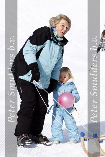 Lech 16 februari 2009
Fotosessie met de koninklijke familie in Oberlech. Koningin Beatrix Prins Willem Alexander Prinses Maxima Amalia Alexia Ariane Prins Constantijn Prins es Laurentien Claus Cazimir Eloise en  Leonore.
Peter Smulders bv