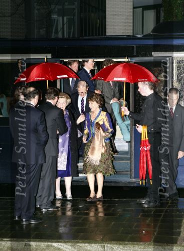 Apeldoorn 19 januari 2008
Prinses Margriet Pieter v Vollenhoven Prins Maurits Prinses Marilene Prins Bernhard jr  een zwangere Prinses Annette Prins Pieter Christiaan Prinses Anita Prins Floris Prinses Aimee Koningin Beatrix Prins Constantijn Prinses Laurentien Prins Friso Prinses Maebel Wisse Smit Prins Carlos en Prinses carolien bij voorstelling in Theater tbv vefrjaardag prinses Margriet.