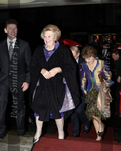 Apeldoorn 19 januari 2008
Prinses Margriet Pieter v Vollenhoven Prins Maurits Prinses Marilene Prins Bernhard jr  een zwangere Prinses Annette Prins Pieter Christiaan Prinses Anita Prins Floris Prinses Aimee Koningin Beatrix Prins Constantijn Prinses Laurentien Prins Friso Prinses Maebel Wisse Smit Prins Carlos en Prinses carolien bij voorstelling in Theater tbv vefrjaardag prinses Margriet.